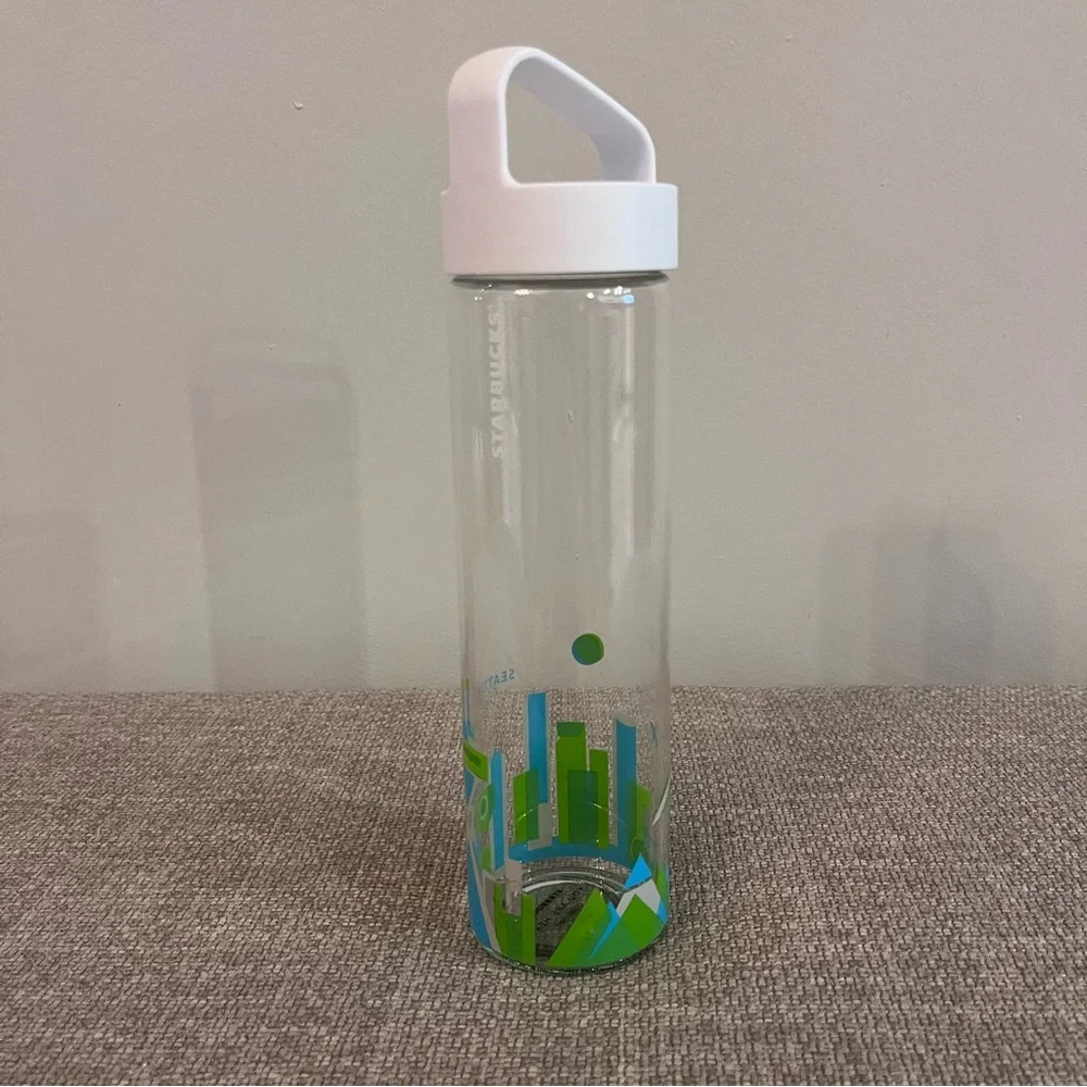 Starbucks Seattle You Are Here Collectable Glass Water Bottle 18.5 oz Travel Gym